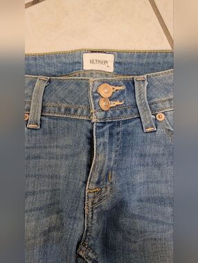 Hudson Jeans Medium Blue Denim High-Rise Jeans